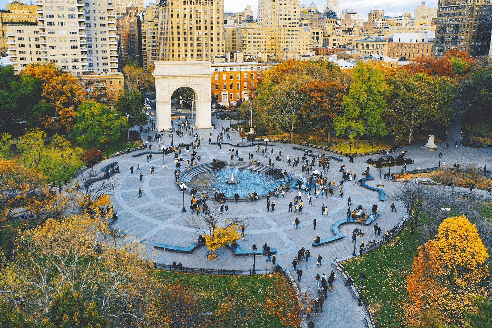 Picture of Washington Square Park in the fall